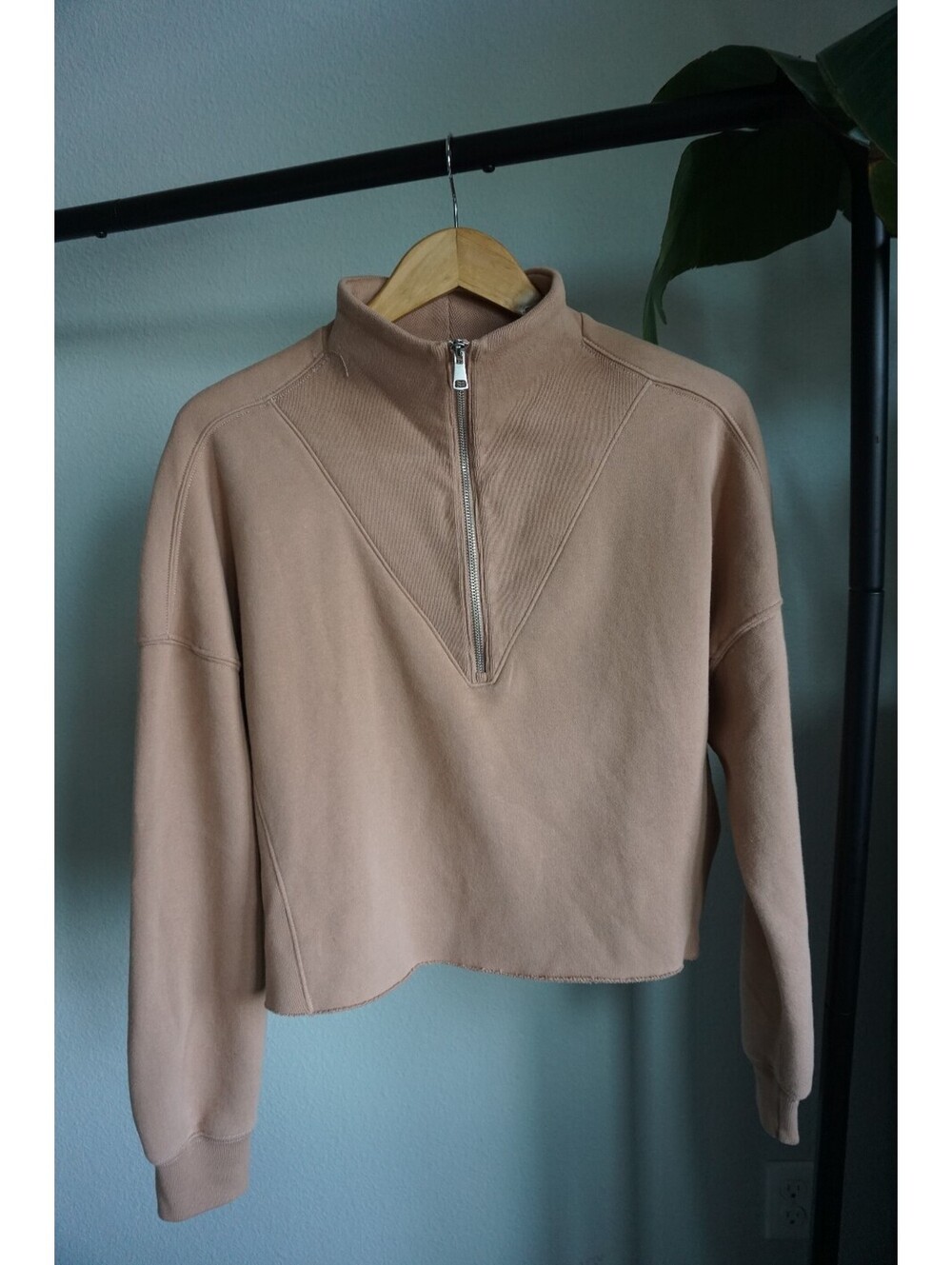 Abercrombie Essential Mini Sunday Cutoff Half Zip Brown Cropped Sweatshirt M